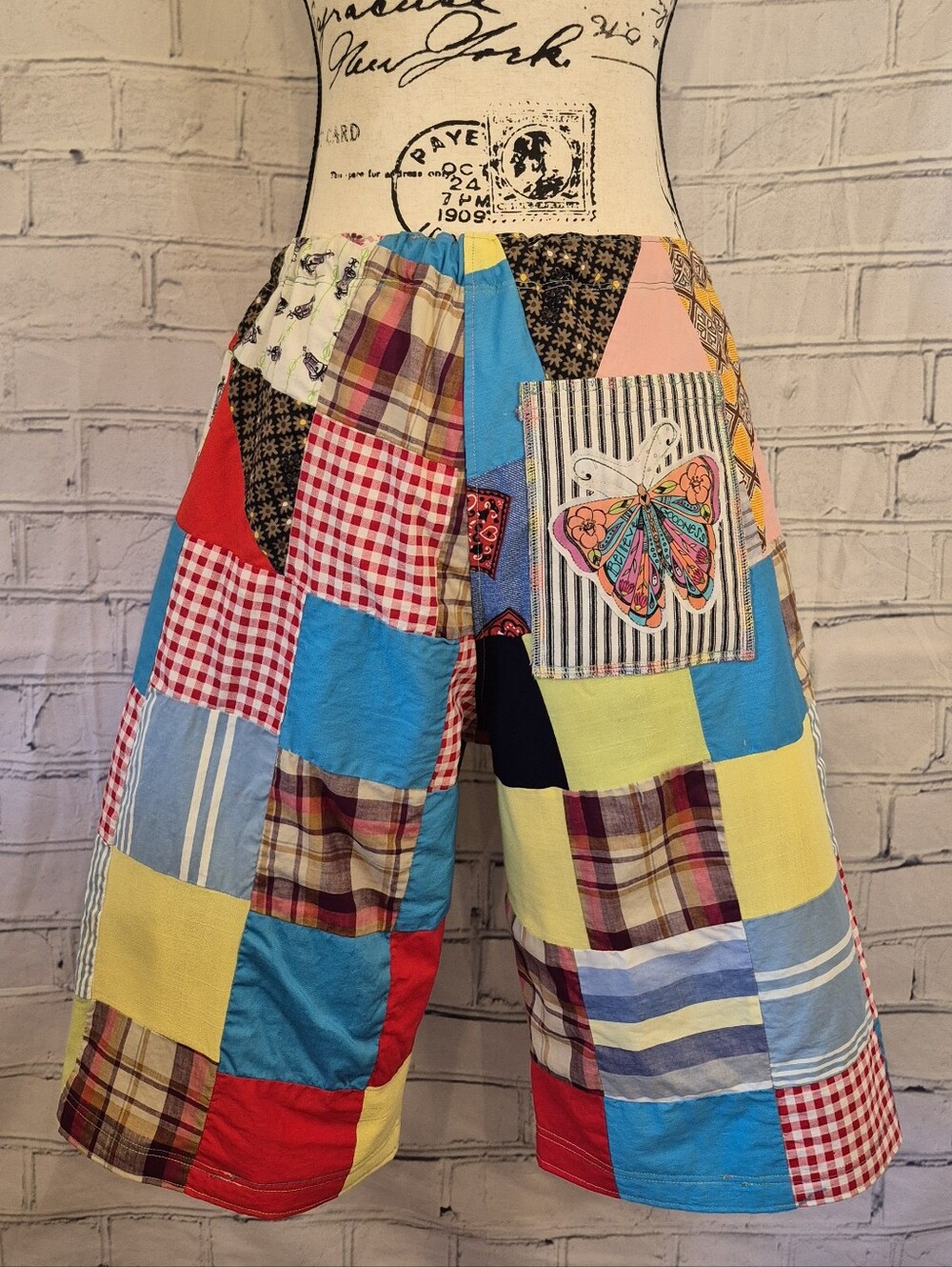 Patchwork Colorblock Knee-Length Shorts - Picture 2 of 4